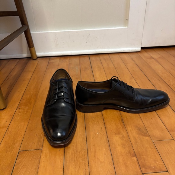 Johnston & Murphy Black Leather Oxfords